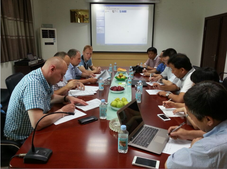 俄羅斯客戶來(lái)我公司考察并簽訂購(gòu)貨合同